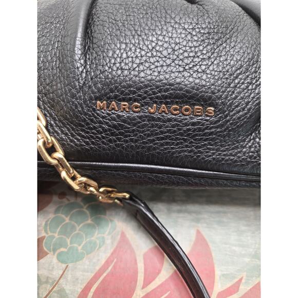 Marc Jacobs Gathered Pouch Crossbody Small Black Leather Bag With Gold Chain - Picture 4 of 9